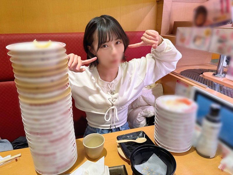 【稀少・對比②】彷彿懷孕！和大胃王肚腩女友（20歲）的自拍SEX 乳頭硬挺5公分搖晃的激烈騎乘位＆大量無套中出【素人個人拍攝】