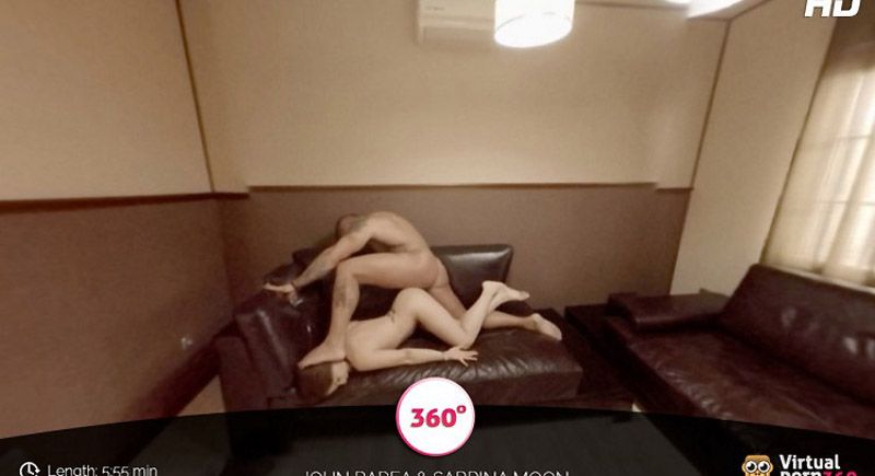 淫蕩正妹沙發猛幹